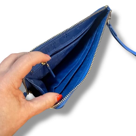 Tory Burch Britten Large Blue Pebbled Leather Zip Wristlet Wallet Gold Hardware - Picture 6 of 12